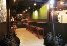 Wagging Tails Cafe Coconuts Directory