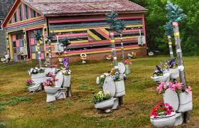 Mountain top portable toilets & septic service of albany, ny is the company to call when you need portable toilets or septic service. Https Www Adirondackdailyenterprise Com News Local News 2021 04 Case Closed But Not Toilet Lids