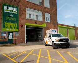 Nos comprometemos a compartir la carga, incluidos los servicios de mantenimiento y reparación de tu vehículo. Nascar S Hailie Deegan Tests The New 2021 Ford F 150 Delivering Turkeys In Detroit The Lasco Press