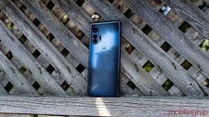 Motorola Edge+ Review: A 2020 flagship ...