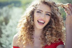 In my opinion, this look should get an award for being the easiest curly hairstyle. 25 Easy Curly Hairstyles For Girls