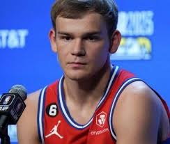 Mac McClung Girlfriend: Is He Dating Anyone? Relationship And Contract  Detail