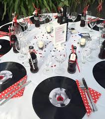 Rockabilly Hochzeitstafeldekoration Foto Tamara Kruger Hochzeitstafeldekoration Rockabilly Wedding Decorations Retro Wedding Decorations Rockabilly Wedding