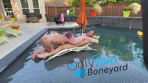 Poolside bondage blowjob