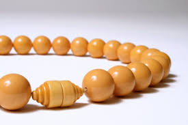 Yes, bakelite is a special kind of plastic, one of the first ones made, that is designed for high temperature ise in the oven. Identifying Bakelite Estatesales Net Blog