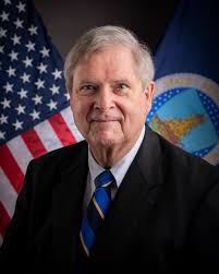 U.S.D.A. Secretary Tom Vilsack to address the 2022 UMN Crookston graduating  class