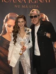 Ioana ignat's first single, ma dezindragostesc, released in february, 2017, became, in the blink of an eye. Secretele Ioanei Ignat Eleva Lui Moga Care A Cucerit Youtube Ul Click Mobile
