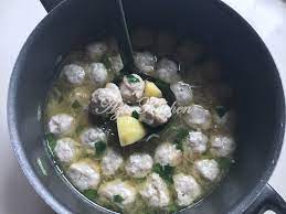 3 ekor ikan nila, diambil dagingnya, diiris melebar miring (ikan jenis lain juga bisa, seperti tenggiri. Sup Bebola Ikan Azie Kitchen Yang Sangat Sedap Azie Kitchen