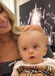 Je TOTO tehotenské bruško?! Paris Hilton to vyslovila: Na budúci rok budeme  štyria!