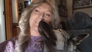 Smoker's are liable to d!e young" but see sno00p dog and him papa 🤣😂