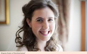 Shayna Evans's Instagram, Twitter & Facebook