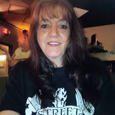 Troy Wagaman Jr claims his first victory at Lincoln Speedway in 2025 and  his 4th career win in tonight's Bob Leiby Memorial Feature Event and parks  it in Deans Auto Plaza Victory