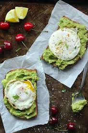 Skinny Fried Egg And Avocado Toast By Simplegreenmoms Egg Toast Avocado Healthy Fast Food Breakfast Fast Healthy Breakfast Healthy Breakfast Recipes Easy