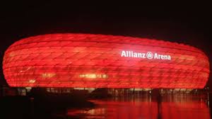 Beleuchtung der arena die allianz arena leuchtet in der regel außerhalb von spieltagen ab einbruch der dämmerung für ca. Allianz Arena Was Kostet Die Beleuchtung Fc Bayern