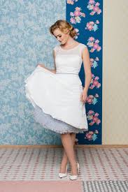 Rockabilly kleid petticoat 50er abendkleid tanzkleid karneval. Brautkleid 50er Jahre Stil Mit Transparenter Schulter Flugelarm Kuss Die Braut Brautmode