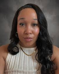 Danielle Milton's Instagram, Twitter & Facebook