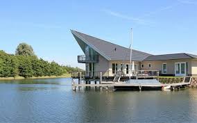 Ferienhäuser in holland mit boot. Schone Am Wasser Gelegene Ferienhauser In Holland Holland Com