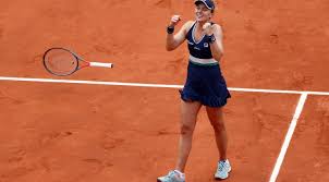 Podoroska amplió su equipo de trabajo y le agregó un entrenador mental, con quien se cruza sólo a hoy, lo único que me interesa y tengo claro es que quiero ganar la mayor cantidad de partidos. Diario Hoy La Argentina Podoroska Se Mete En Semifinales De Roland Garros