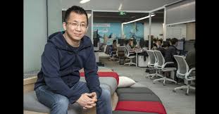 今天早些时候 字节跳动 宣布了一项重要的人士变动，ceo 张一鸣确定卸任，未来将 在发布的 公开信 中，张一鸣称自己「不是传统意义上的成熟管理者」，更喜欢「研究组织和市场原理来减少管理」。 Vwjeendebhwxwm