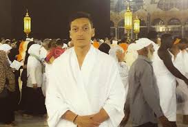 من هو أفضل لاعب كرة قدم في التاريخ. ØªØ¹Ø±Ù Ø¥Ù„Ù‰ Ù†Ø¬ÙˆÙ… ÙƒØ±Ø© Ø§Ù„Ù‚Ø¯Ù… Ø§Ù„Ø¹Ø§Ù„Ù…ÙŠÙŠÙ† Ø§Ù„Ø°ÙŠÙ† ÙŠØµÙˆÙ…ÙˆÙ† Ø±Ù…Ø¶Ø§Ù† Ù…Ø¬Ù„Ø© Ø³ÙŠØ¯ØªÙŠ
