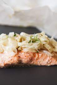 Come sapete ho una vera e propria adorazione per il salmone fresco, che sia in padella o al cartoccio , è sempre un gran successo! Salmone Al Cartoccio Con Finocchi Golosamente Light Kitchen In The City