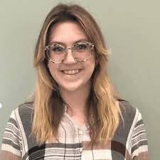 Amanda Declue's Instagram, Twitter & Facebook