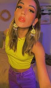 Arianna Taylor's Instagram, Twitter & Facebook