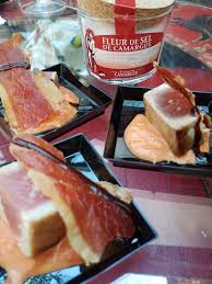 Une Journee A Aigues Mortes Camargue Bienvenue En France Specialite Culinaire