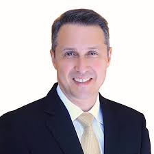 Roberto Lewis, High Net Worth