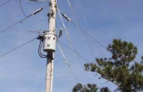 A short clip of street pole transformer that catches fire due to short circuit in north delhi. Transformer Electrical Power Pole Metglas Inc