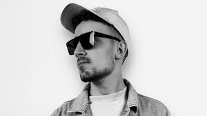 SIMON MILES Talks About his 'Guide Me Home' Release and More About his  Artist Life