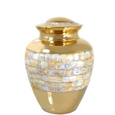 At urn garden, we offer pet cremation urns for dogs of all sizes, from large to small. Small Pet Urn Mother Of Pearl
