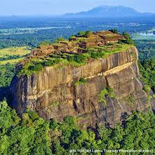 スリランカ] 天空の宮殿 シーギリヤロック - 現地通信 - 【公式】たびチョク |現地コーディネーターとつくるオプショナルツアーで新しい旅行スタイルの実現