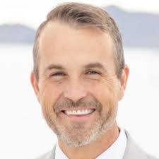 Justin Hyatt's Instagram, Twitter & Facebook