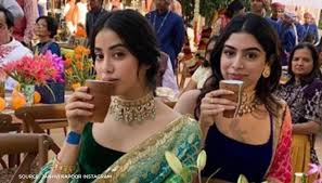 Janhvi kapoor's indian princess look for instagram. Janhvi Kapoor Shares Stories For Sister Khushi Kapoor S Birthday Have A Look