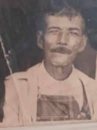 El es mi bisabuelo Simón íñiguez foto tomada alrededor de 1950 y el nacido  alrededor de 1870, fue español acentado en los altos de Jalisco mejor dicho  en una ranchería de Atotonilco,