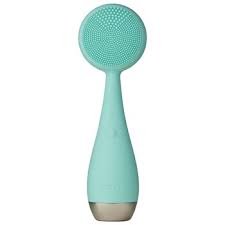 The silicone brush cleans up skin well and there is no product buildup or bacterial formation either. Clean Pro Pmd Sephora
