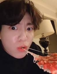 What are some of BTS' favorite Korean snacks? I want to try some but I  don't know what they are…