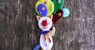 podveska iz stekla koty prileteli fyuzing kupit na yarmarke masterov 2n957ru elochnye igrushki tula steklo kot podveski iz stekla