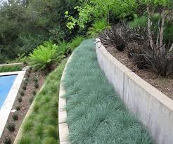 Meist ist jedoch kein beton notwendig, da durch das hohe steingewicht (ca. Stutzmauer Im Garten 84 Ideen Fur Hangsicherung Und Gartenmauer