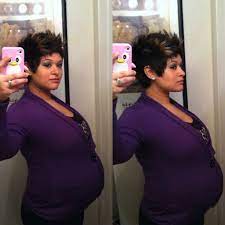 Pregnant Short Hair Short Hairstyles For Women Short Brown Hair Pregnant Belly Short Hair With Short Brown Hair Hair Highlights Short Hairstyles For Women
