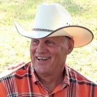 Dan Hennig's Instagram, Twitter & Facebook