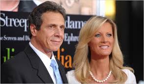 Cuomo spend time together after she returned home from the hospital in may. Tv Cook Sandra Lee Is Cuomo S First Lady The New York Times