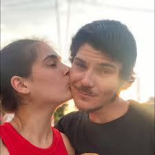 Items to give away, pick up only near Participark