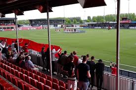 Sinds 2006 wordt er betaald voetbal gespeeld in de provincie flevoland. Playing Up At Almere City Us Soccer Players