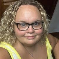 Amy Grayson's Instagram, Twitter & Facebook