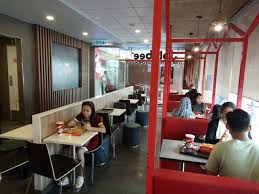 From yummy fried chicken to bbq sauce steak, jollibee has us on our toes for its expansion in malaysia, indonesia and uk! Nice Environment And Food Review Of Jollibee Kota Kinabalu Malaysia Tripadvisor