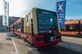 Auch von innen können sich die vier wagen bereits sehen lassen: So Sieht Die Neue S Bahn Fur Berlin Aus Zugreiseblog