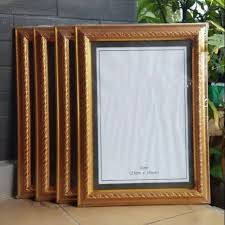 Photo frame merupakan sebuah aplikasi bingkai foto dengan konsep romantis. Bingkai Foto Ukir Emas A4 21 X 30 Sertifikat Shopee Indonesia