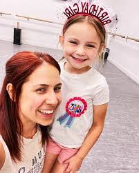 Regina Laughlin's Instagram, Twitter & Facebook